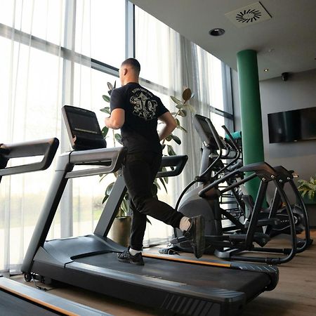 Moxy Paris Val D'Europe Hotel Montévrain Kültér fotó