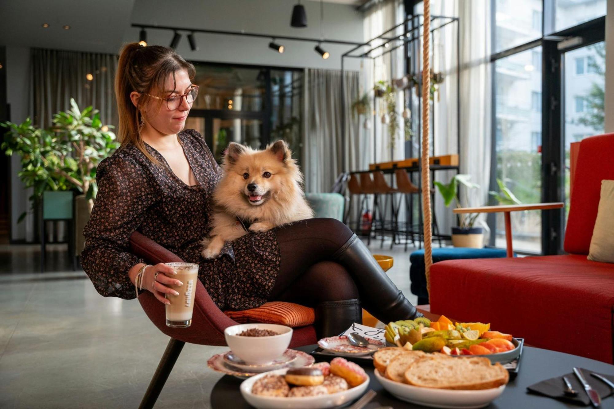 Moxy Paris Val D'Europe Hotel Montévrain Kültér fotó