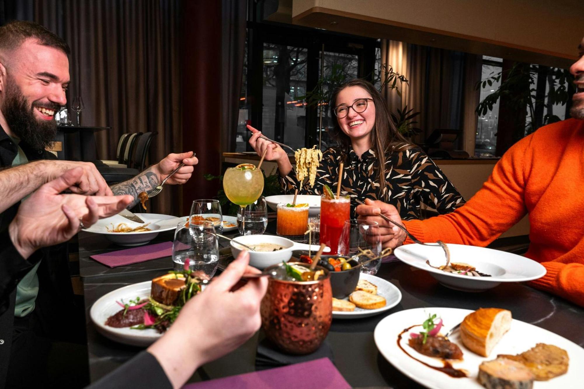 Moxy Paris Val D'Europe Hotel Montévrain Kültér fotó